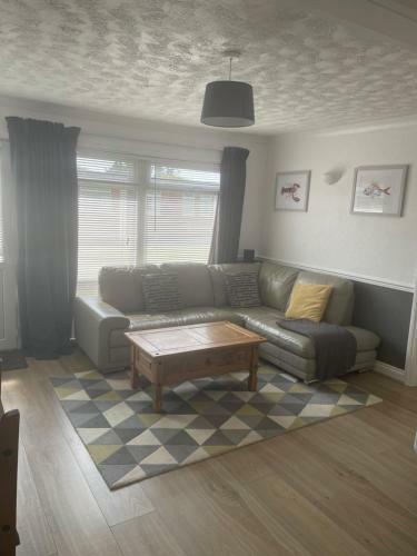 Chalet Bonair Spacious Comfortable 2 Bedroom Chalet Sleeping 4 Dartmouth
