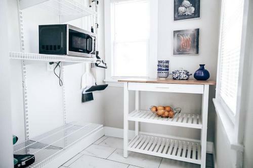 Great Location! Private, Stylish, Mins To Dt