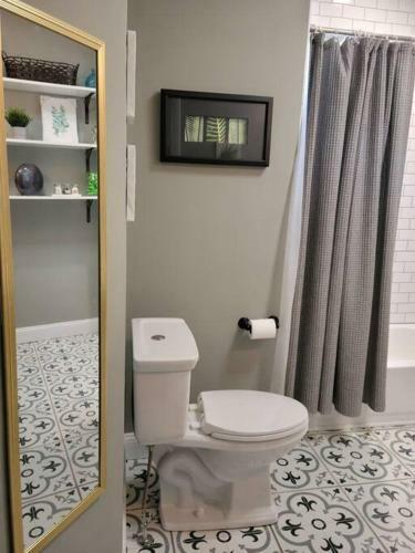 Great Location! Private, Stylish, Mins To Dt