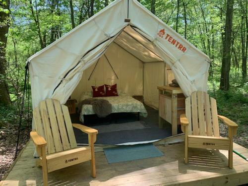 Tentrr Signature Site - Hawkeye Hideaway