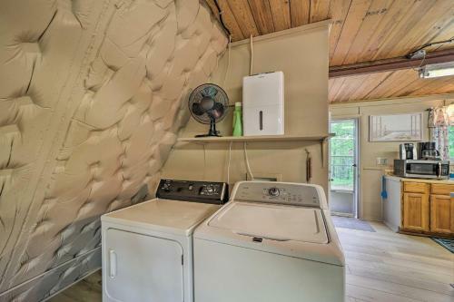 Apartamento Eucha A-frame With Fire Pit Just 1 Mi To Lake!