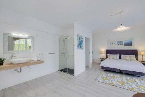 Moderne Villa,strandnah,meerblick,pool,12 Pers.,klima,schnelles Internet