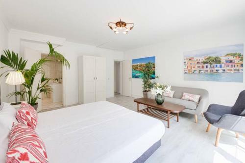 Moderne Villa,strandnah,meerblick,pool,12 Pers.,klima,schnelles Internet
