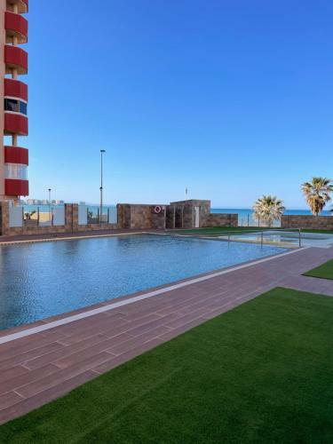 Precioso Apartamento En Primera L�nea Del Mar