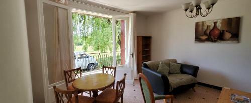 Beautiful 4 Bedroom Property Near To Monflanquin