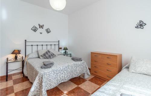 Nice Apartment In Benajarafe With 3 Bedrooms