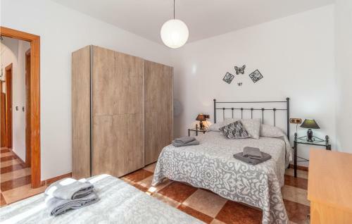 Nice Apartment In Benajarafe With 3 Bedrooms
