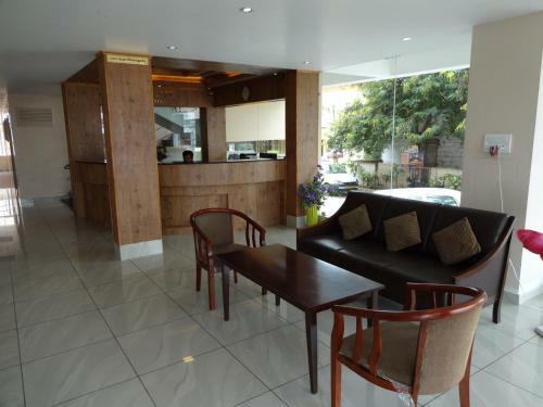 Skylite Hotel Airport