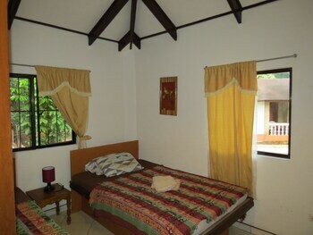 Hotel Alona Northland Resort