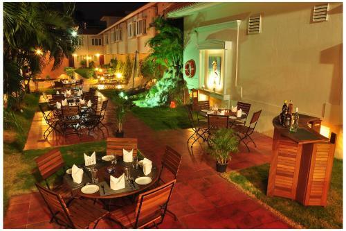 Hotel The Grand Regent