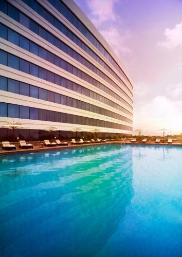 Hotel Vivanta By Taj Surya