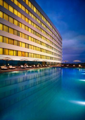 Hotel Vivanta By Taj Surya