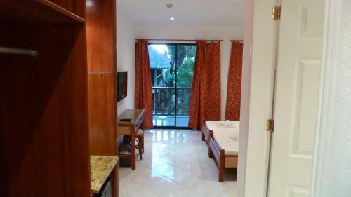 Hotel Alona Vida Beach Resort