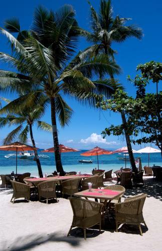 Hotel Alona Vida Beach Resort