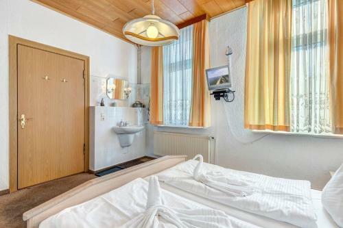 Hotel Pension Zur Klause, Ferienzimmer 4