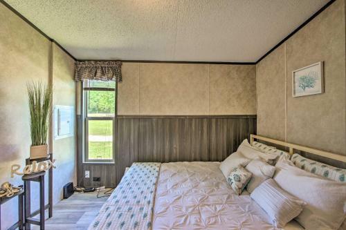 Lake Fork Getaway Tiny Home In Alba With Bbq!