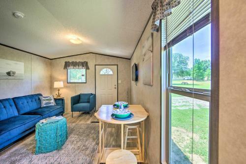 Lake Fork Getaway Tiny Home In Alba With Bbq!