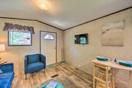 Lake Fork Getaway Tiny Home In Alba With Bbq!