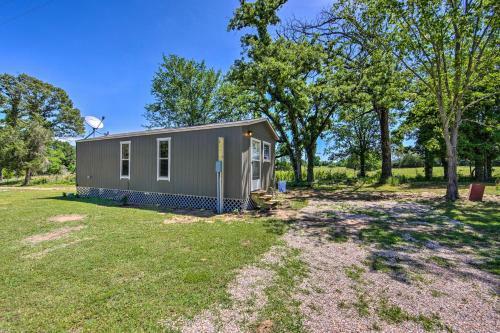 Lake Fork Getaway Tiny Home In Alba With Bbq!