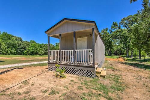 Apartamento Modern Alba Tiny Home Near Lake Fork Boating!