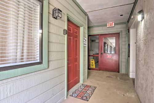 Apartamento Modern Gatlinburg Condo - Walk To Downtown!