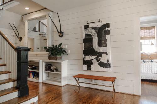 The Above Nashville Chic Estate