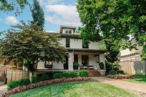 The Above Nashville Chic Estate