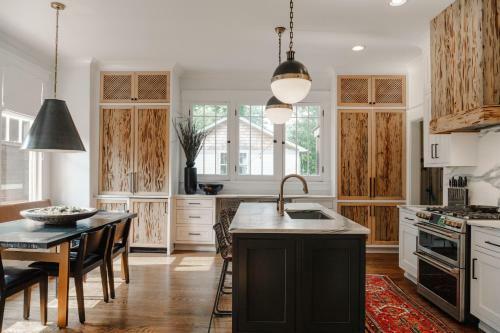 The Above Nashville Chic Estate
