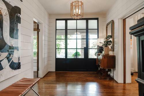 The Above Nashville Chic Estate