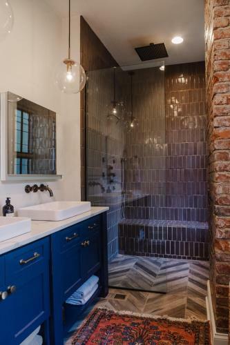 The Above Nashville Chic Estate