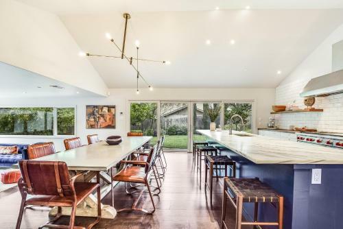 The Above Hidden Oaks Estate