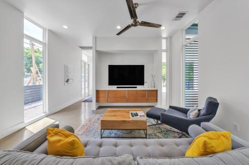 Modern Home In Trendy East Austin Home