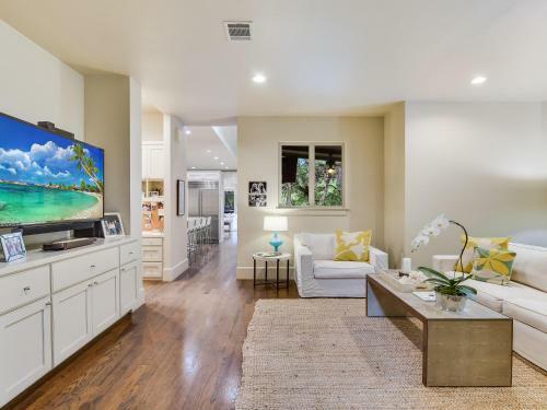 The Above Austin Luxe Estate