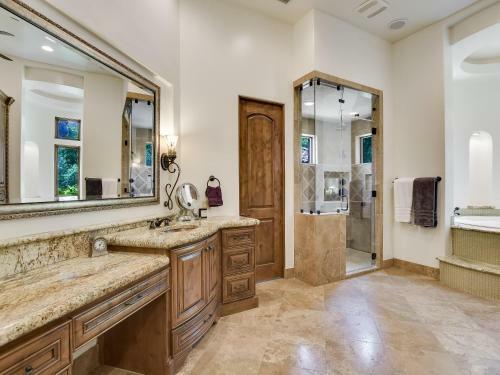 The Above Casa Tranquility On Lake Austin