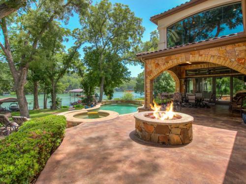 The Above Casa Tranquility On Lake Austin