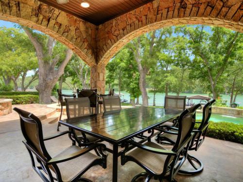 The Above Casa Tranquility On Lake Austin