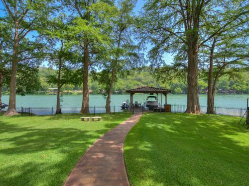 The Above Casa Tranquility On Lake Austin