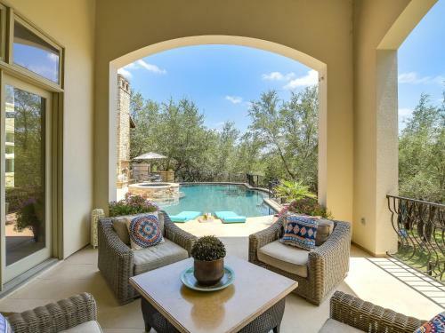 The Above Villa Bonita