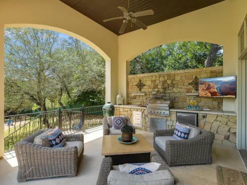 The Above Villa Bonita