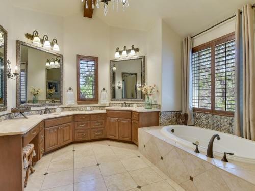 The Above Villa Bonita