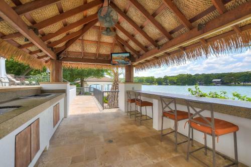 The Above Casa Paradiso On Lake Austin