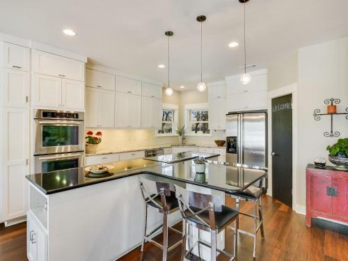 The Authentic Westlake Estate Austin