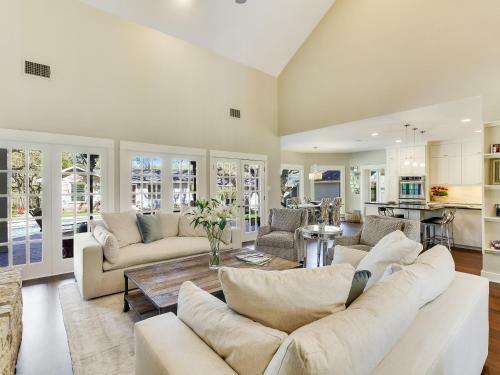 The Authentic Westlake Estate Austin