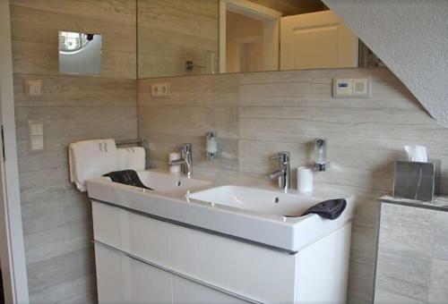 Ferienhaus Carpe Diem Unter Reet Auf R�gen