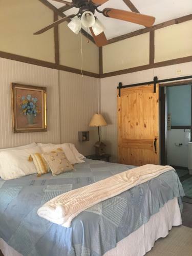 Posada Acorn Hideaway Frontier Suites