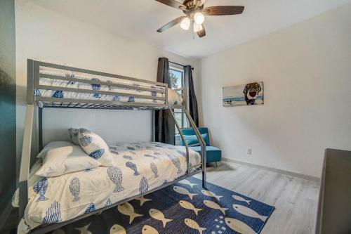 Hip Nautic - A Modern Lake Retreat