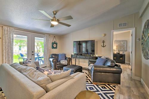 Stunning Waterfront Granbury Gem With Boat Dock