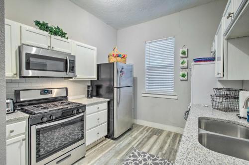 Boho Chic Dallas Duplex About 3 Mi To Downtown!