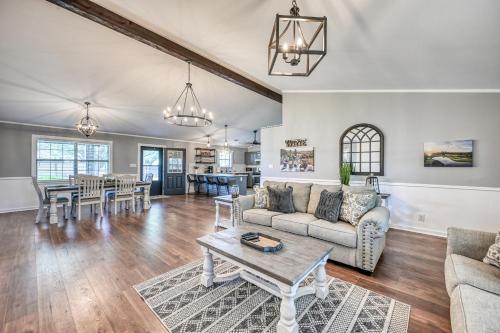 Wow! Exceptional House With Inviting Fire Pit!