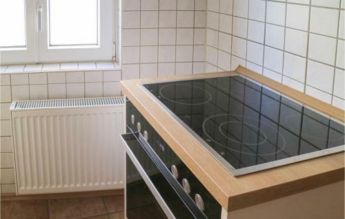 Awesome Apartment In Warnem�nde With 2 Bedrooms